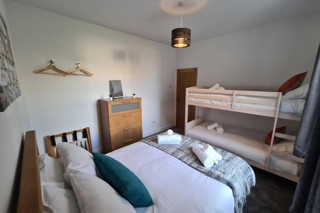 Beautiful Seaside Apartment With Parking Ventnor Exteriör bild